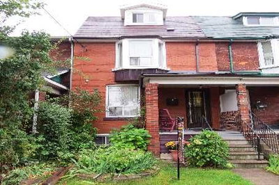 Semi-Detached House sold at 32 Castleton Avenue, Toronto, Ontario, M6N3Z5 - Rockcliffe-Smythe - MLS: W2751219