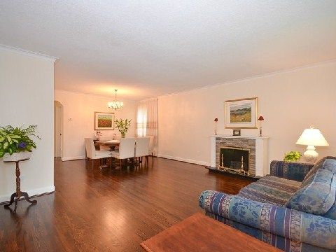 10 Dunrobin Dr, Toronto, M9B2S9 | Image 2