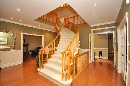 2434 Deer Run Ave, Oakville, L6J6K9 | Image 2