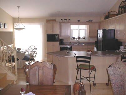 37 Abbey Rd, Orangeville, L9W5E3 | Image 2