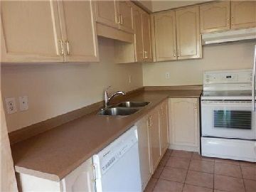 5110 Tree Crt, Burlington, L7L6K3 | Image 3