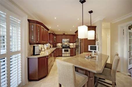 1522 Glenhill Cres, Mississauga, L5H3C5 | Image 3