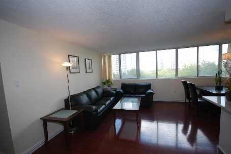 610 - 3590 Kaneff Cres, Mississauga, L5A3X3 | Image 3