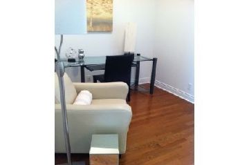 702 - 1910 Lake Shore Blvd W, Toronto, M6S5D3 | Image 2