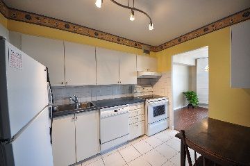 1610 - 100 Quebec Ave, Toronto, M6P4B8 | Image 3