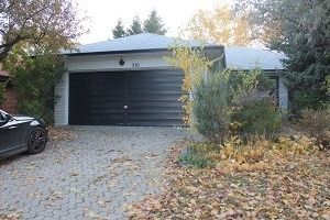 Detached House sold at 210 Lloyd Manor Road, Toronto, Ontario, M9B5K6 - Princess-Rosethorn - MLS: W2775045