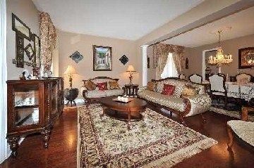 30 Grouse Lane, Brampton, L6Y5L1 | Image 3