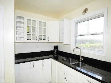 438 Silverthorn Ave, Toronto, M6M3H5 | Image 2