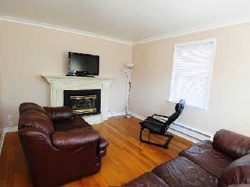 438 Silverthorn Ave, Toronto, M6M3H5 | Image 3