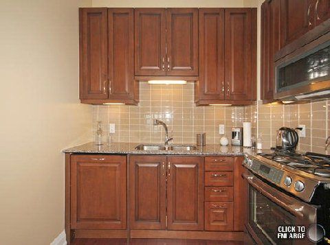 702 - 11 Bronte Rd, Oakville, L6L0E7 | Image 2