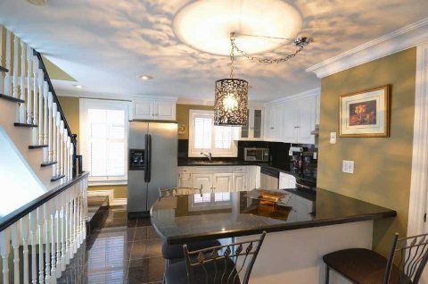 36 Mississauga Rd N, Mississauga, L5H2H6 | Image 2