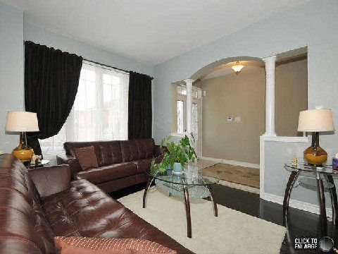 6 Bainsville Circ, Brampton, L6P3A5 | Image 2