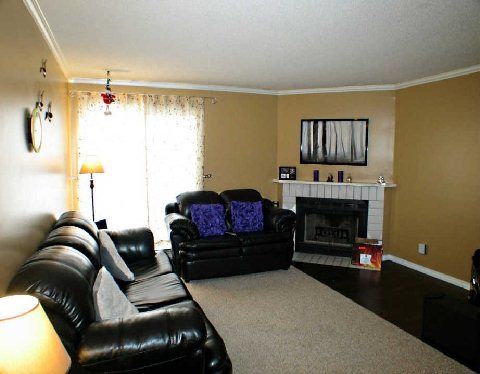 1033 - 95 Trailwood Dr, Mississauga, L4Z3L2 | Image 3