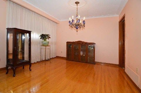 593A Scarlett Rd, Toronto, M9P2S6 | Image 3