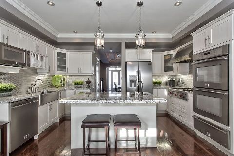 142 Rebecca St, Oakville, L6K 1J5 | Image 3