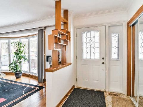 308 Third Line, Oakville, L6L4A4 | Image 2