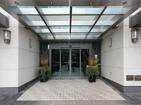 702 - 11 Bronte Rd, Oakville, L6L0E1 | Image 2