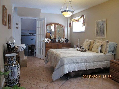 115 Antigua Rd, Mississauga, L5B2T8 | Image 3