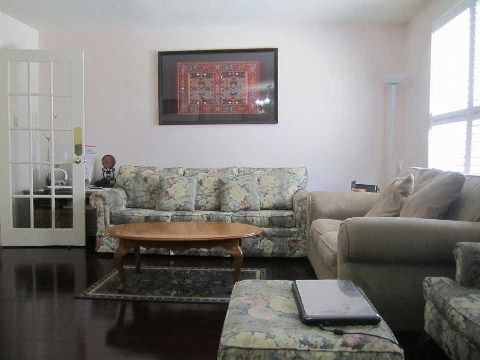 3403 Chartrand Cres, Mississauga, L5L4C6 | Image 3