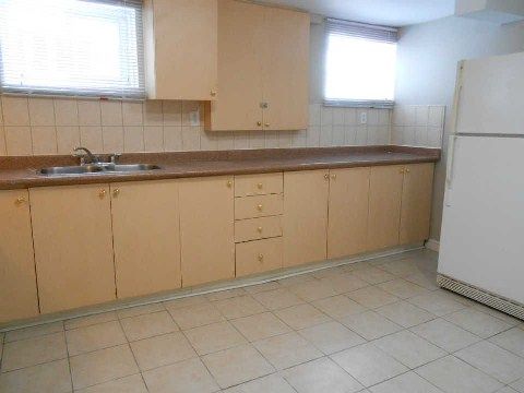 23 Abell Dr, Brampton, L6V2W1 | Image 3