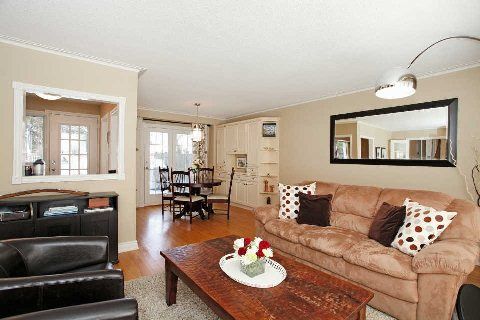 1551 Warland Rd, Oakville, L6L 1N4 | Image 2