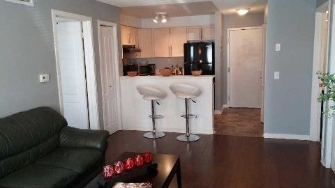 2113 - 6 Dayspring Circ, Brampton, L6P2Z6 | Image 2