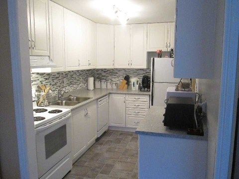 83 - 45 Hansen Rd N, Brampton, L6V3C5 | Image 3