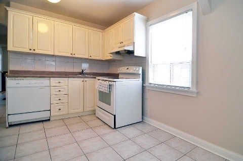 7 Ranwood Dr, Toronto, M9N3E8 | Image 2