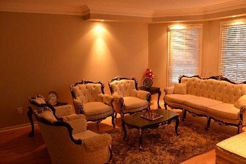 45 Livingston Dr, Caledon, L7C1A1 | Image 3