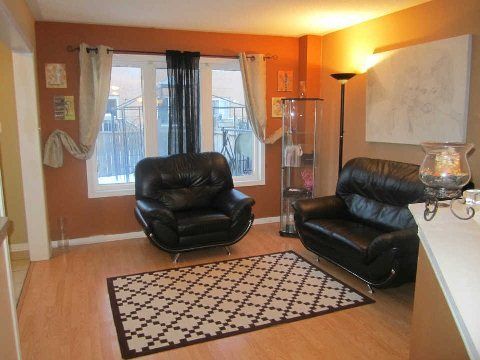 33 Lacebark Crt, Brampton, L6R3M9 | Image 3