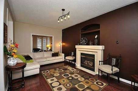 3696 Waterfall Cres, Mississauga, L5N8G8 | Image 2