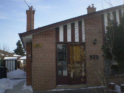 Semi-Detached House sold at 49 Gulfstream Road, Toronto, Ontario, M9M1S4 - Humbermede - MLS: W2865050
