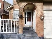 433 Hansen Rd N, Brampton, L6V3P6 | Image 2