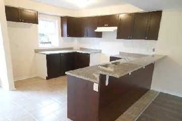 2 - 2375 Truscott Dr, Mississauga, L5J3R2 | Image 3