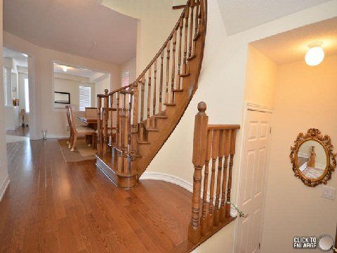 2379 Quetico Cres, Oakville, L6M0J3 | Image 2