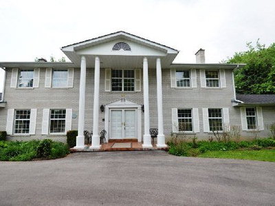 Detached House sold at 28 Walton Drive, Caledon, Ontario, L7E0A1 - Palgrave - MLS: W2888305