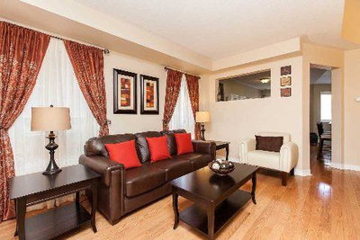 1162 Prestonwood Crescent, Mississauga, Ontario image-0-2