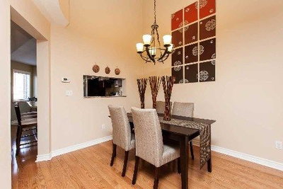 1162 Prestonwood Crescent, Mississauga, Ontario image-0-3