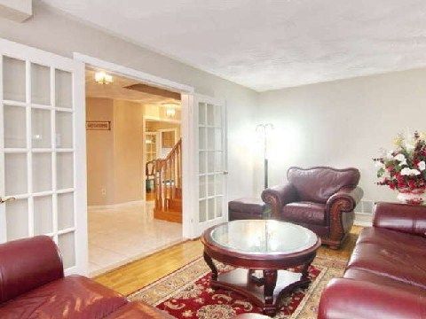 35 Kirk Dr, Brampton, L6X4E6 | Image 3