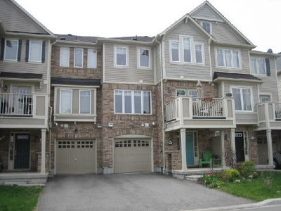 Townhouse sold at 886 Fowles Court, Milton, Ontario, L9T0Z8 - Harrison - MLS: W2907116