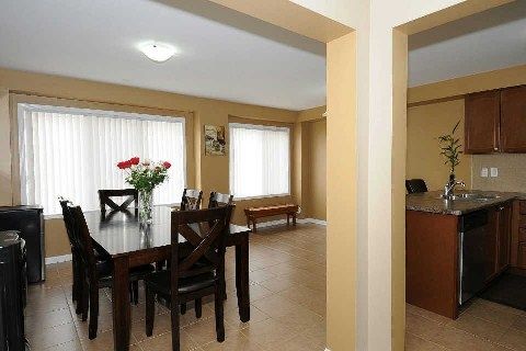 92 Lathbury St, Brampton, L7A0R8 | Image 3