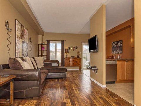 118 Niagara Tr, Halton Hills, L7G0A8 | Image 3
