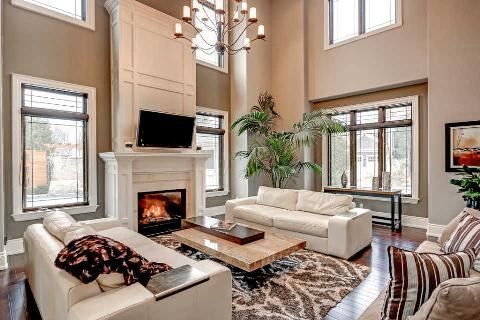 452 Avon Cres, Oakville, L6J 2T3 | Image 2