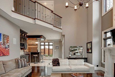 452 Avon Cres, Oakville, L6J 2T3 | Image 3