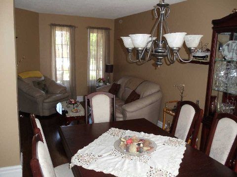 3824 Allcroft Rd, Mississauga, L5N6V6 | Image 3