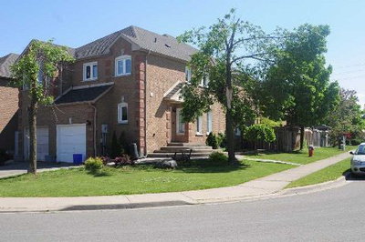 Townhouse sold at 95 Lent Crescent, Brampton, Ontario, L6Y4X7 - Fletcher's West - MLS: W2933627