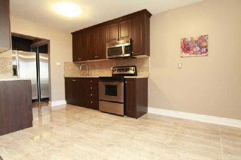 141 - 2170 Bromsgrove Rd, Mississauga, L5J4J2 | Image 3