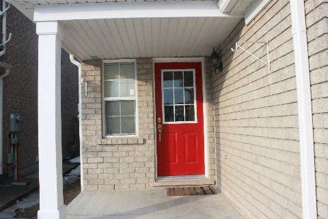 49 Eastway St, Brampton, L6S6L9 | Image 2