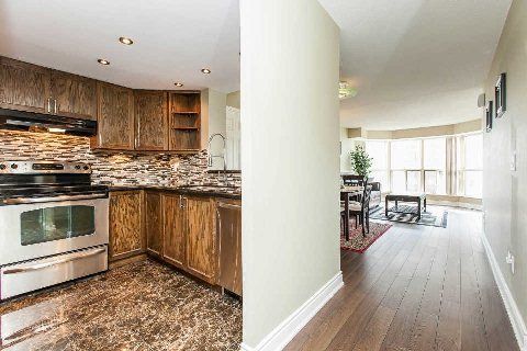 811 - 325 Webb Dr, Mississauga, L5B3Z9 | Image 2