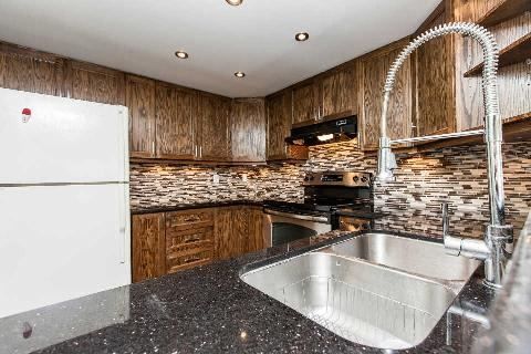 811 - 325 Webb Dr, Mississauga, L5B3Z9 | Image 3